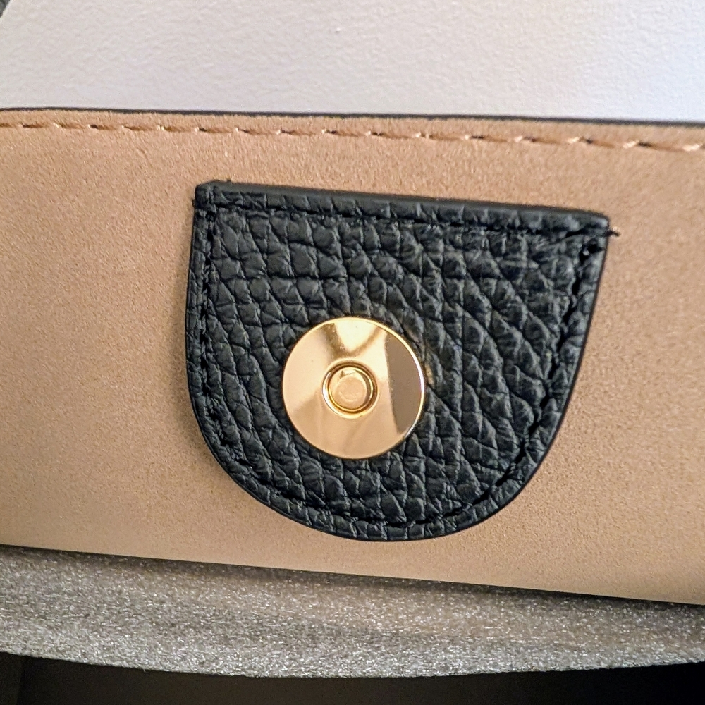 Banana Republic  Black Leather Tote Bag - Picture 7 of 9